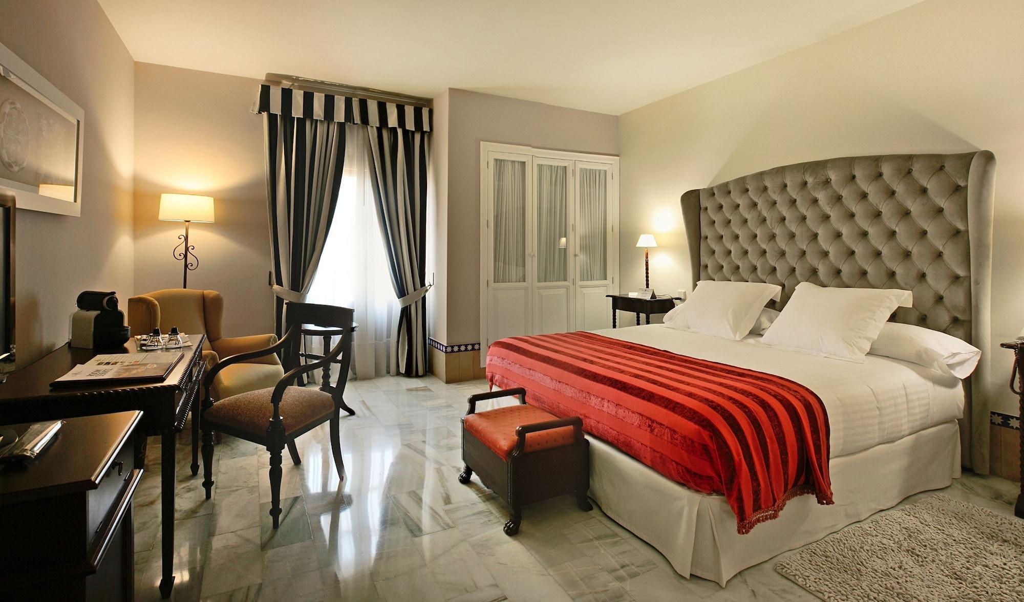 Hotel Alcázar De La Reina Carmona (Seville)