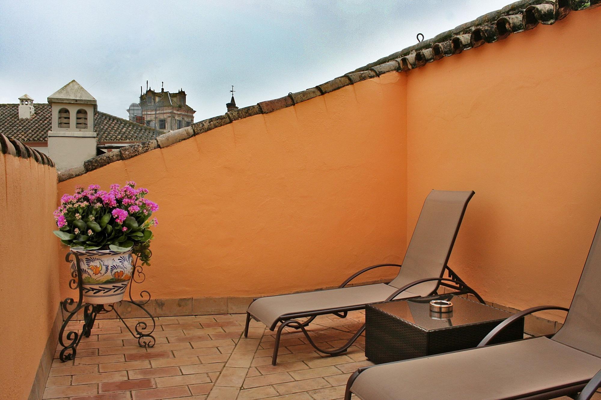 Alcazar De La Reina Hotel