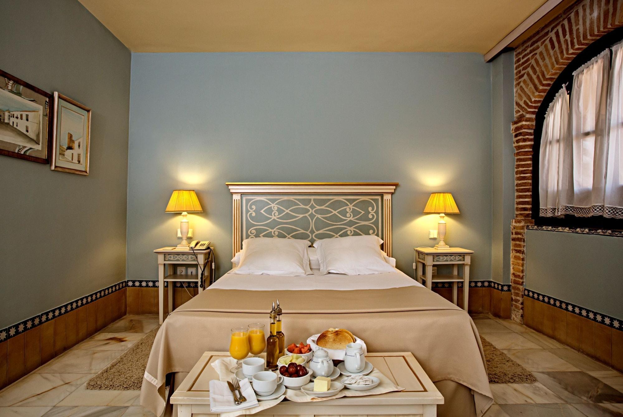 Hotel Alcazar De La Reina Carmona (Seville)