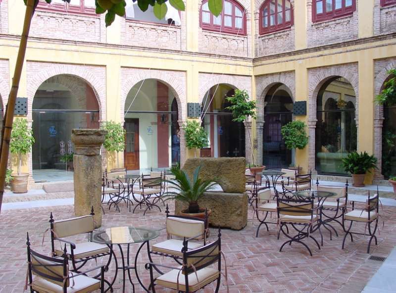 Alcazar De La Reina Hotel 4*