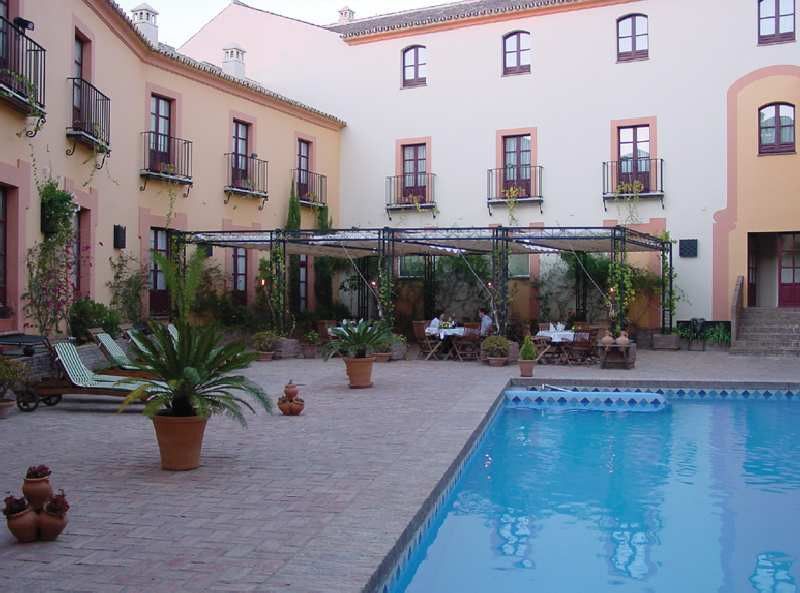Alcazar De La Reina 4*