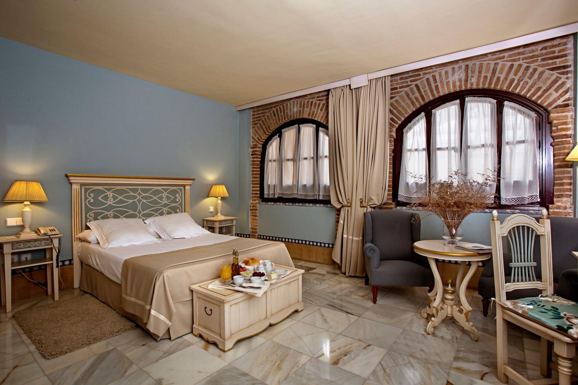 Alcazar De La Reina Hotel 4*