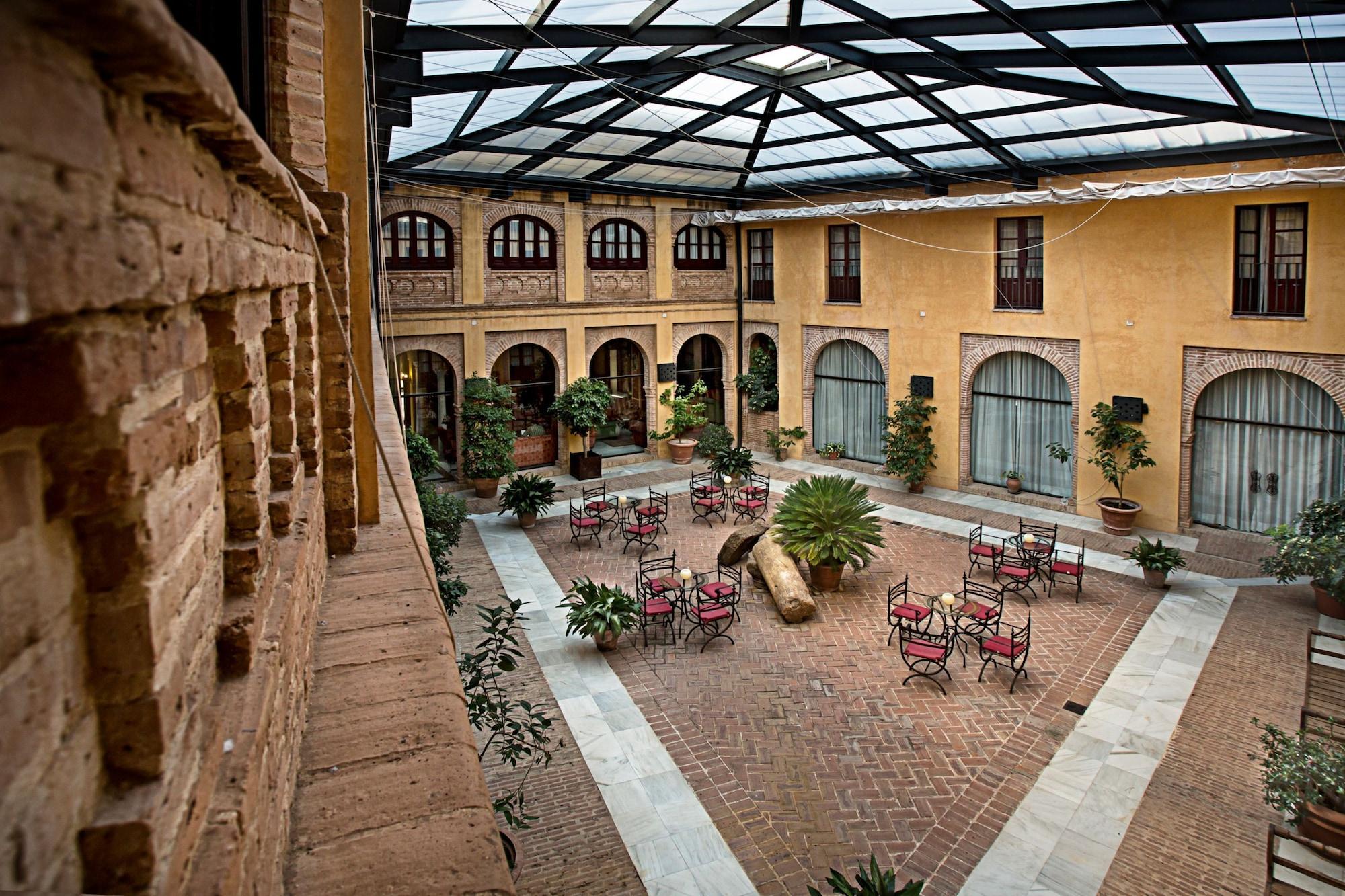 Hotel Alcázar De La Reina