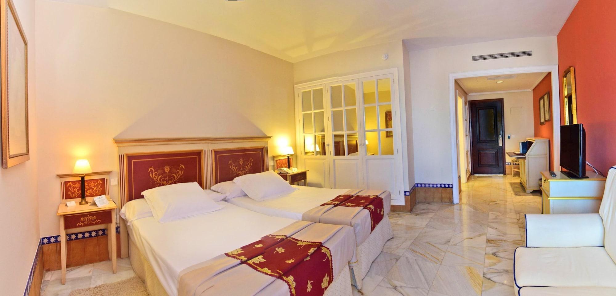 Hotel Alcazar De La Reina 4*