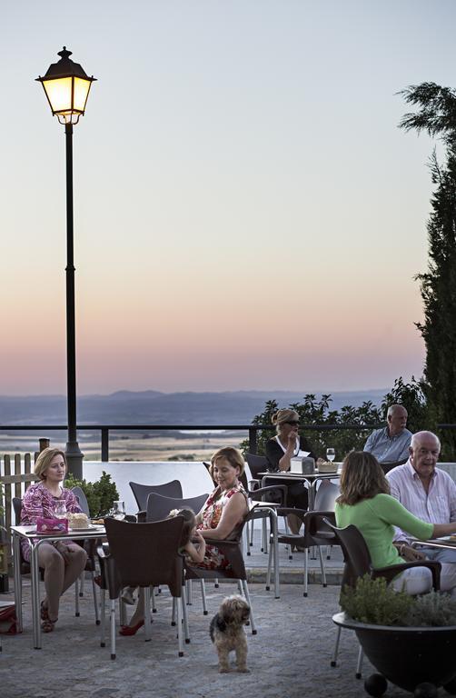 Alcazar De La Reina Hotel 4*